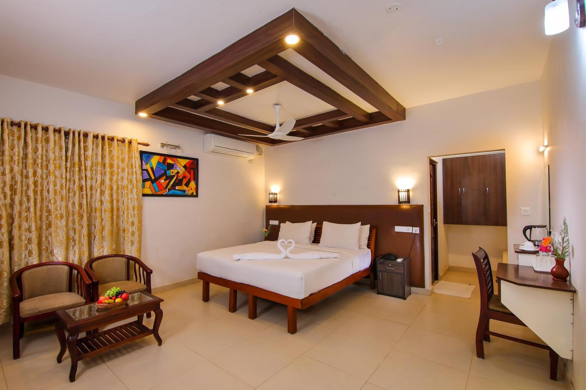 Krishnatheeram Ayur Holy 3*